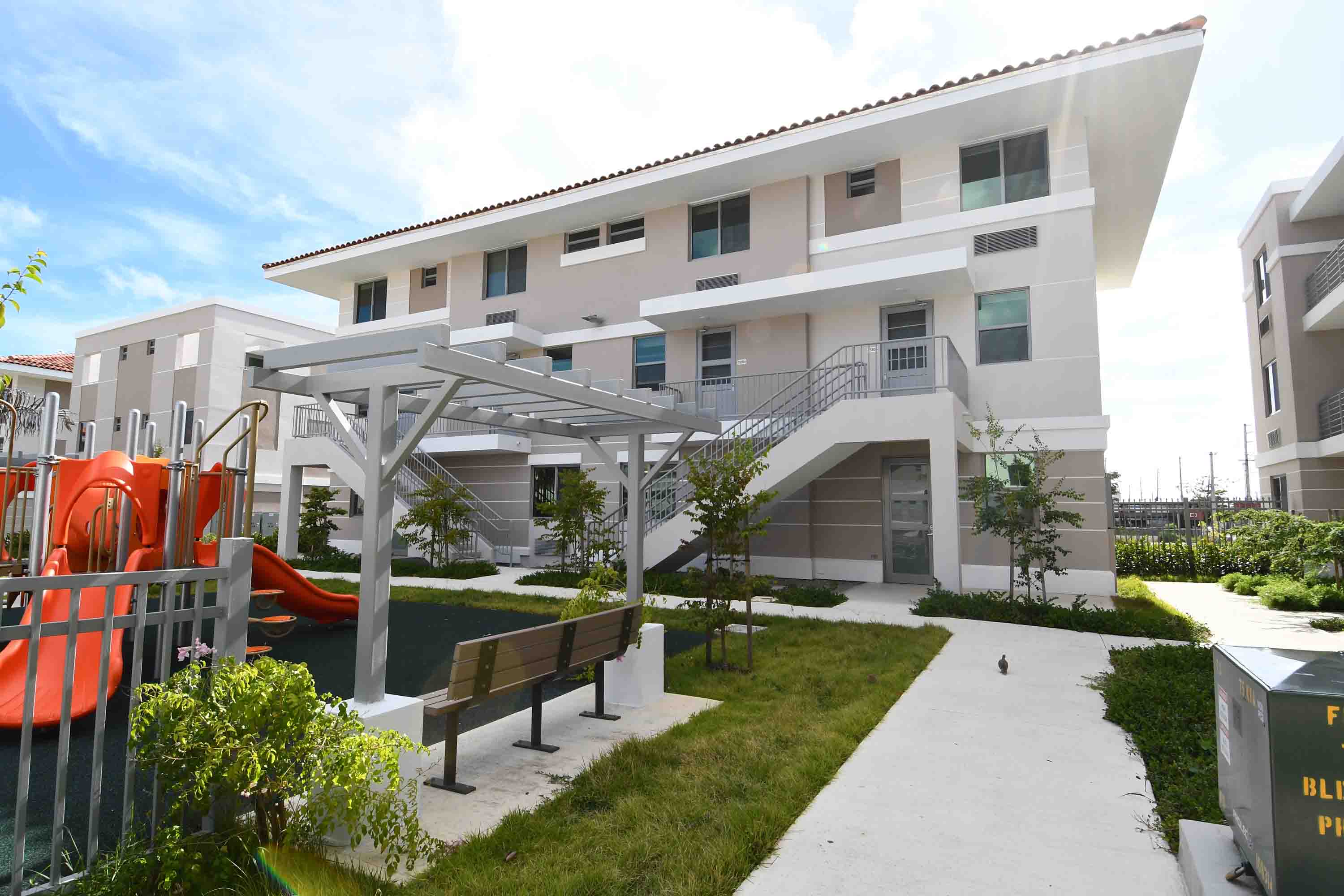 Renacer Square Flats